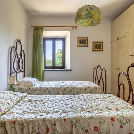 Casa La Cedrina, Pool, بيت للعطل